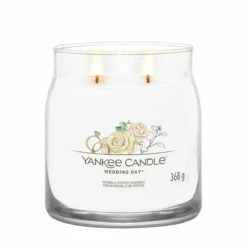 Yankee Candle Wedding Day Signature Medium Jar Candle -Yankee Candle Shop 1701389e wedding day signature medium jar candle 2