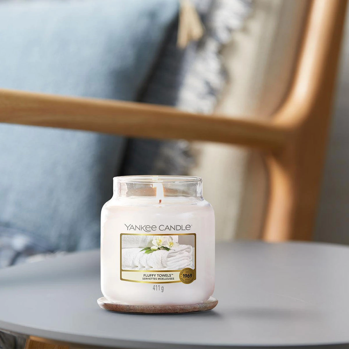 Yankee Candle Fluffy Towels Medium Jar Candle 4 Yankee Candle Fluffy Towels Medium Jar Candle - Image 2