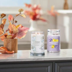 Yankee Candle Lemon Lavender Signature Large Jar Candle -Yankee Candle Shop lemon lavender soft blanket signature collection lifestyle 1