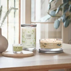 Yankee Candle Amber & Sandalwood Signature Multi-Wick Tumbler Candle -Yankee Candle Shop ss23 signature collection lifestyle 1 2