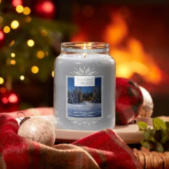 Yankee Candle Candlelit Cabin Large Jar Candle -Yankee Candle Shop yankee candle 1623715e candlelit cabin large jar candle lifestyle 2
