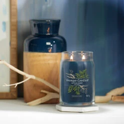 Yankee Candle Bayside Cedar Signature Large Jar Candle 15 Yankee Candle Bayside Cedar Signature Large Jar Candle -Yankee Candle Shop yankee candle 1629980e bayside cedar signature large jar candle lifestyle 2