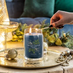 Yankee Candle Bayside Cedar Signature Large Jar Candle 11 Yankee Candle Bayside Cedar Signature Large Jar Candle -Yankee Candle Shop yankee candle 1629980e bayside cedar signature large jar candle lifestyle 3