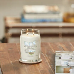 Yankee Candle Clean Cotton Signature Large Jar Candle -Yankee Candle Shop yankee candle 1630644e clean cotton signature large jar candle lifestyle 5