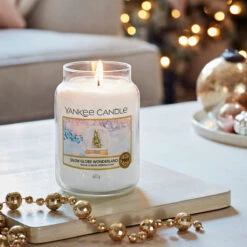 Yankee Candle Snow Globe Wonderland Large Jar Candle -Yankee Candle Shop yankee candle 1720942e snow globe wonderland large jar candle lifestyle 1