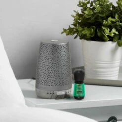 Yankee Candle Peaceful Dreams Silver Sleep Diffuser Starter Kit With 3 Refills 11 Yankee Candle Peaceful Dreams Silver Sleep Diffuser Starter Kit With 3 Refills -Yankee Candle Shop yankee candle peaceful dreams sleep diffuser stater kit bundle lifestyle 1